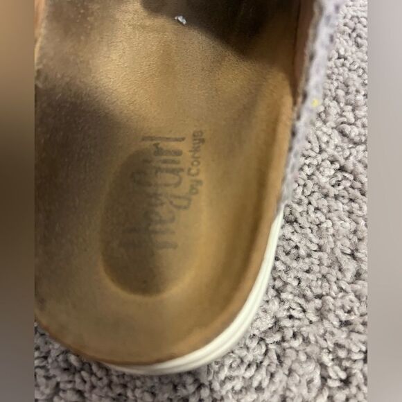 Hey Girl by Corky’s Crochet Platform Sandals - Picture 4 of 9